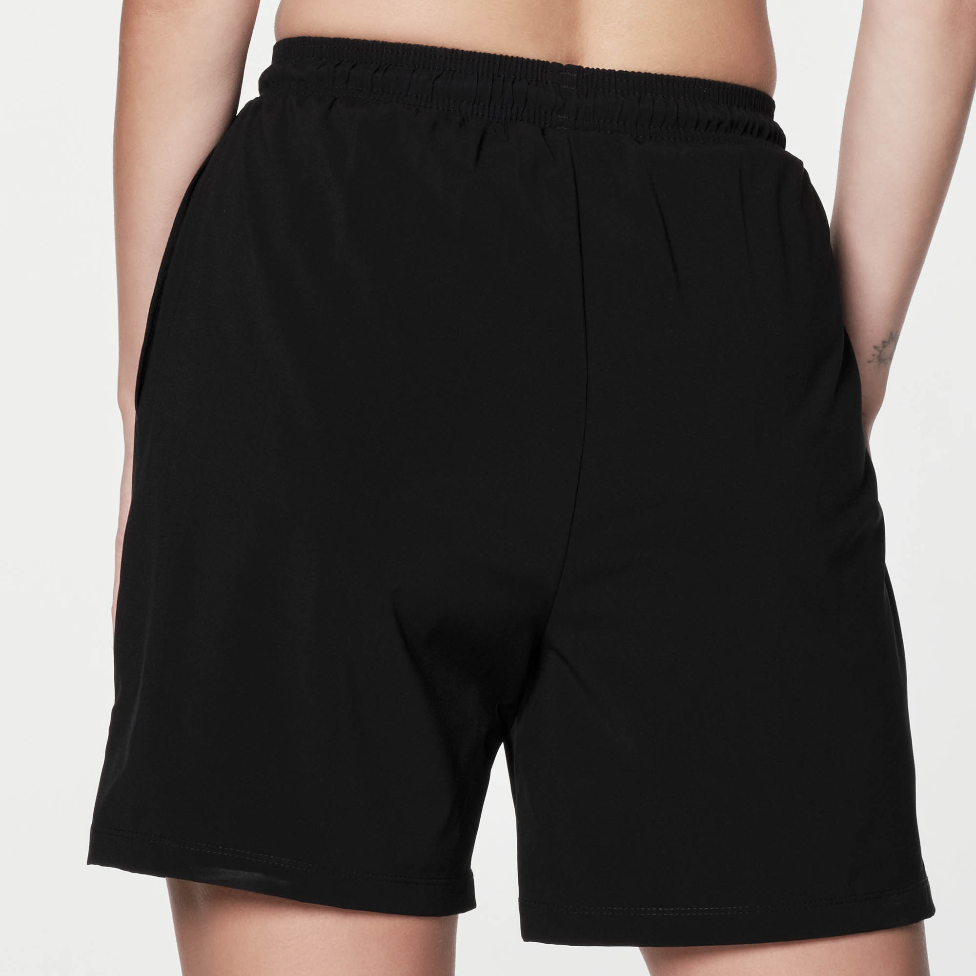 Z2B000034_BBLK_3368 1.jpg